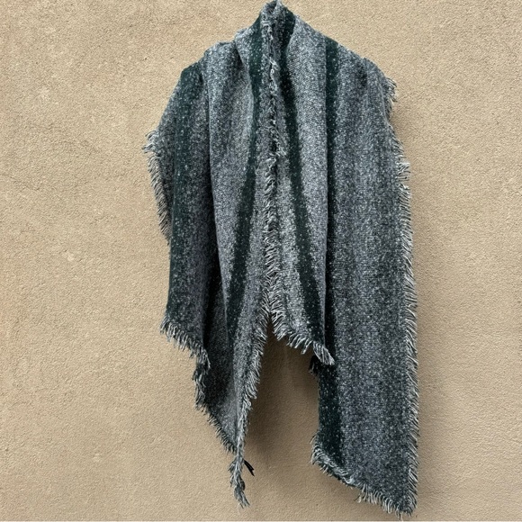 TORRID Green/White Marled Fringe Long Warm Bias Cut Scarf Wrap - Picture 2 of 9